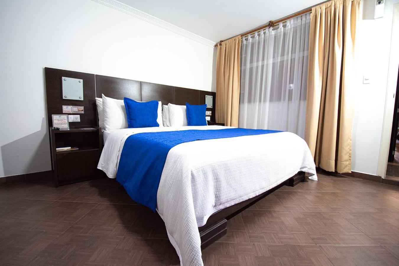Hotel Plaza Victoria Ibarra Extérieur photo