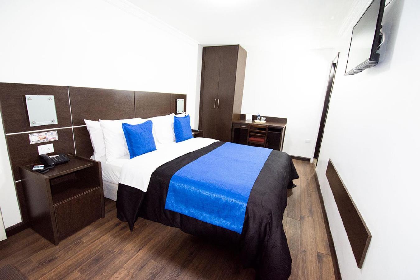 Hotel Plaza Victoria Ibarra Extérieur photo