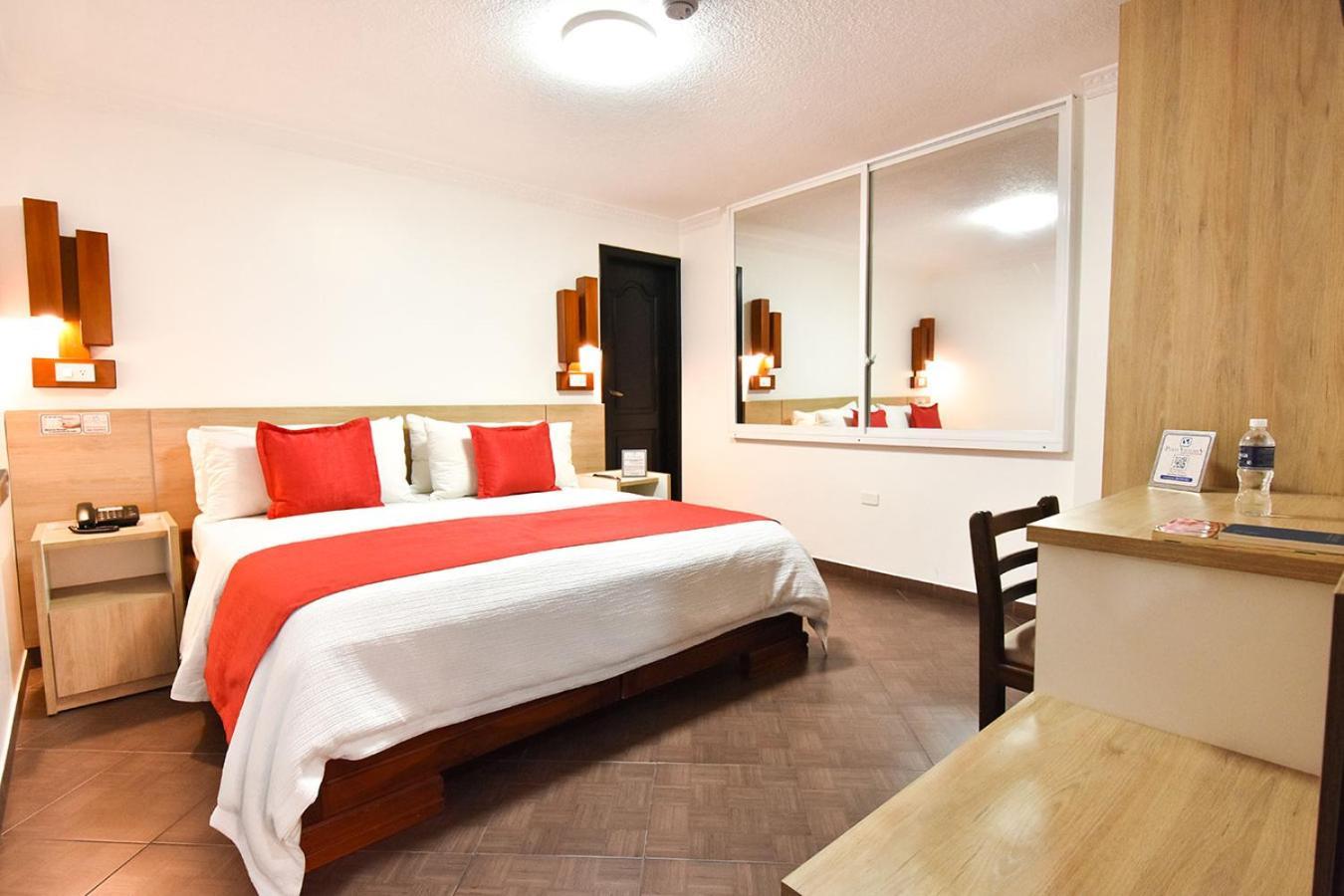 Hotel Plaza Victoria Ibarra Extérieur photo