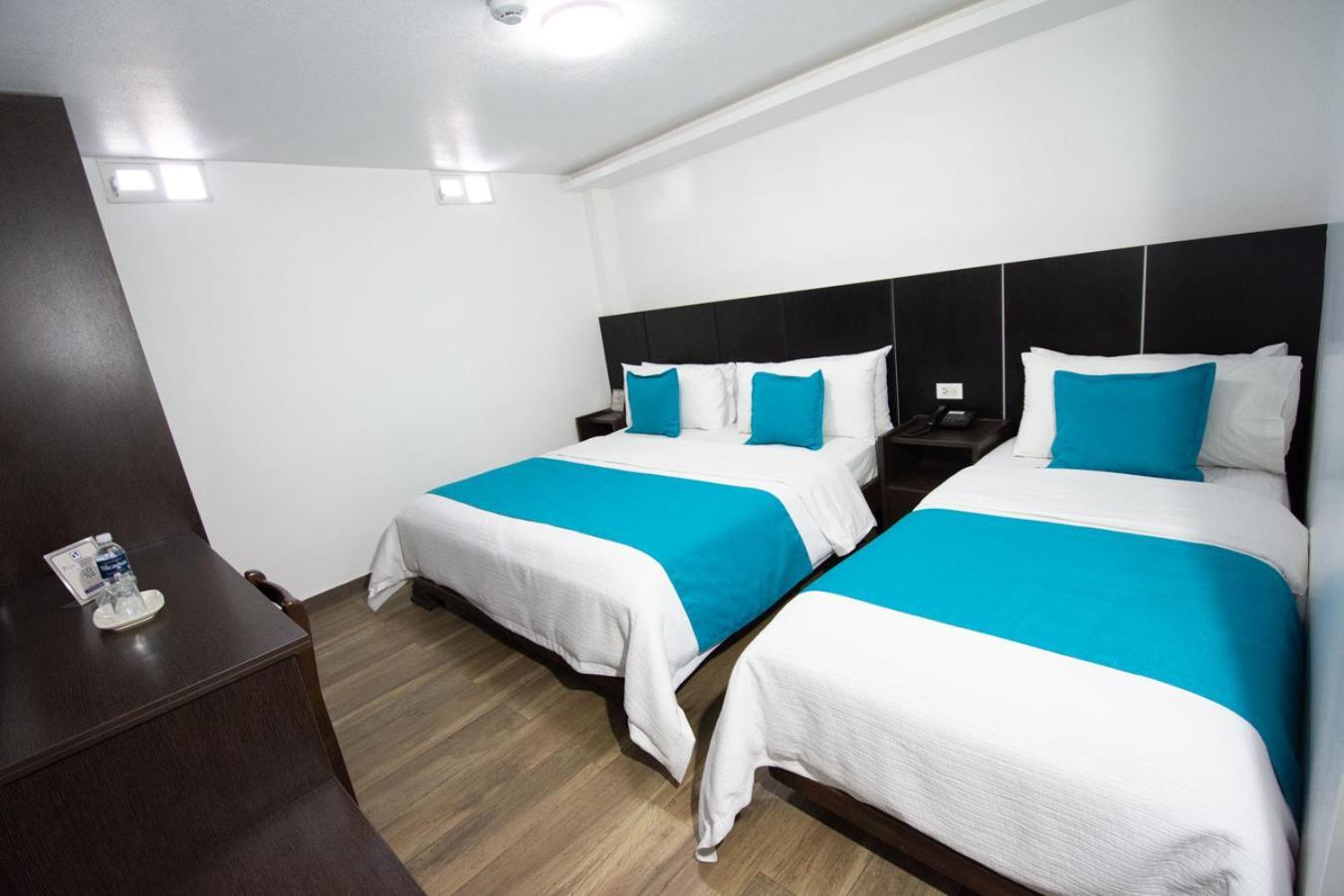 Hotel Plaza Victoria Ibarra Extérieur photo