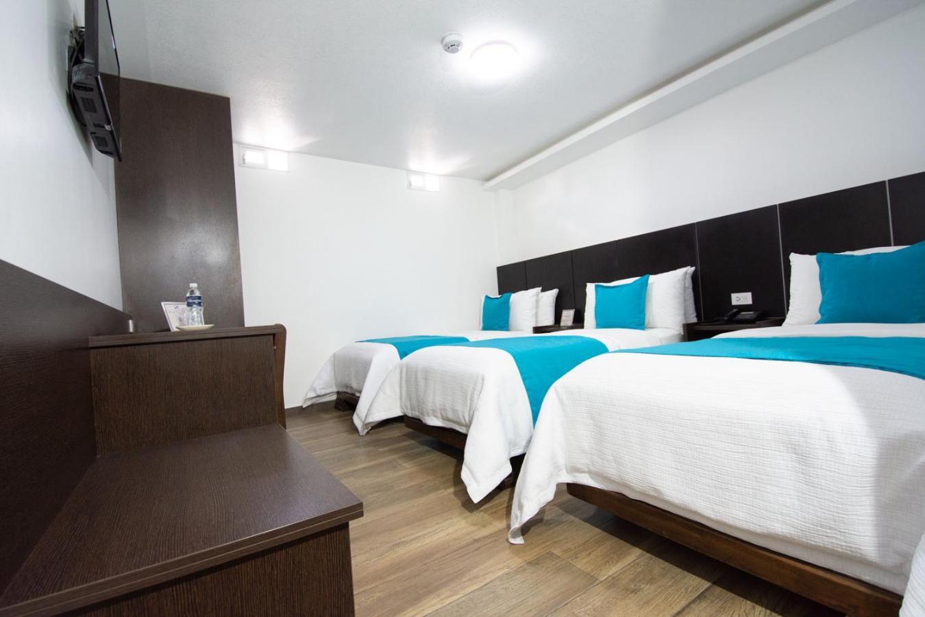 Hotel Plaza Victoria Ibarra Extérieur photo