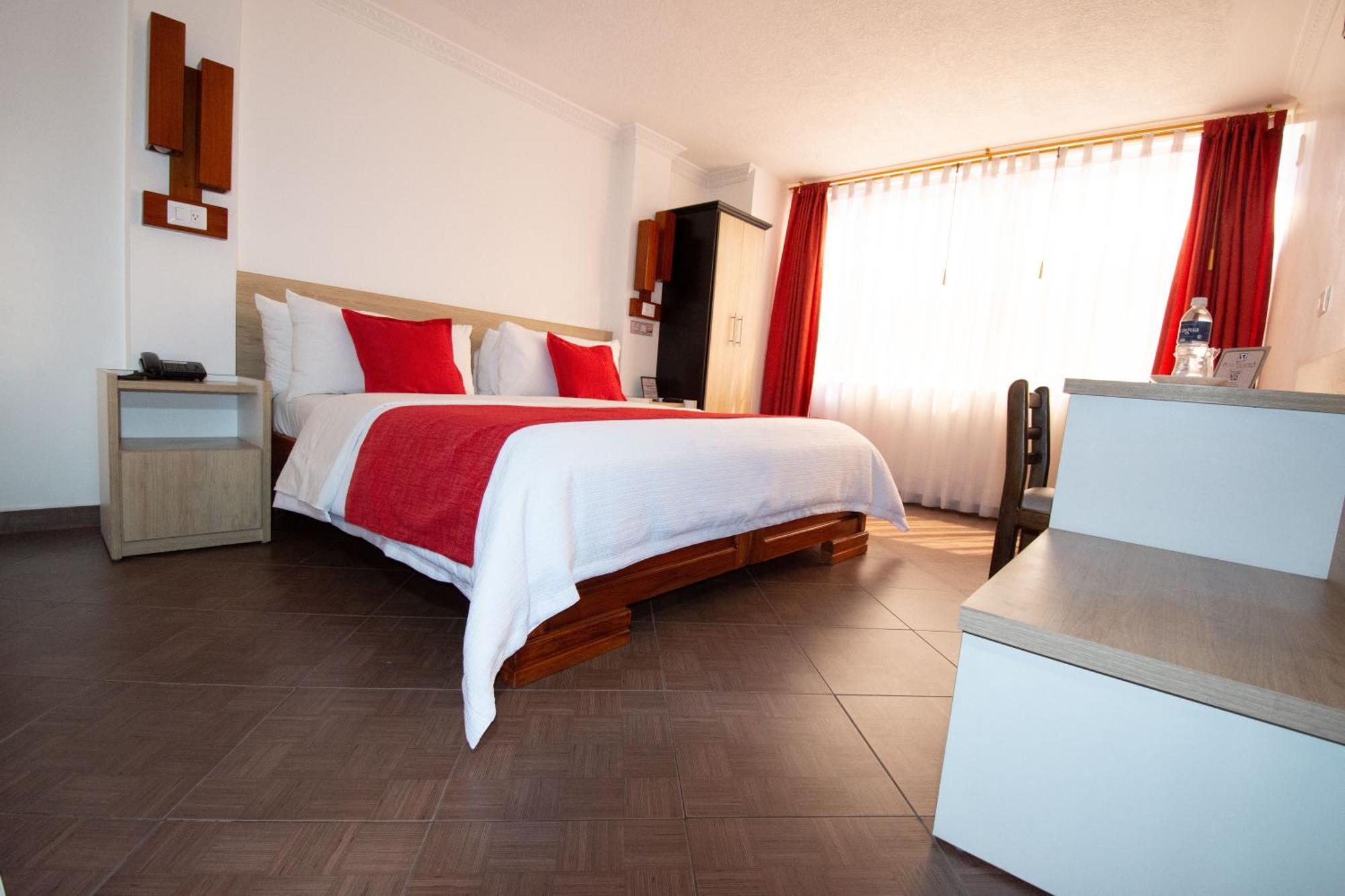 Hotel Plaza Victoria Ibarra Extérieur photo