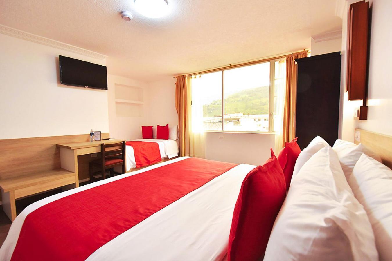 Hotel Plaza Victoria Ibarra Extérieur photo