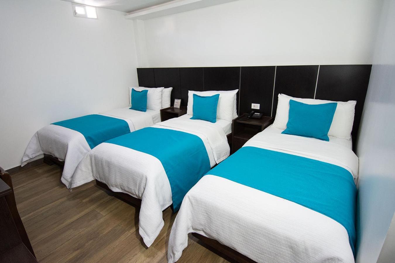Hotel Plaza Victoria Ibarra Extérieur photo