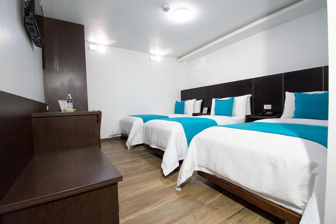 Hotel Plaza Victoria Ibarra Extérieur photo
